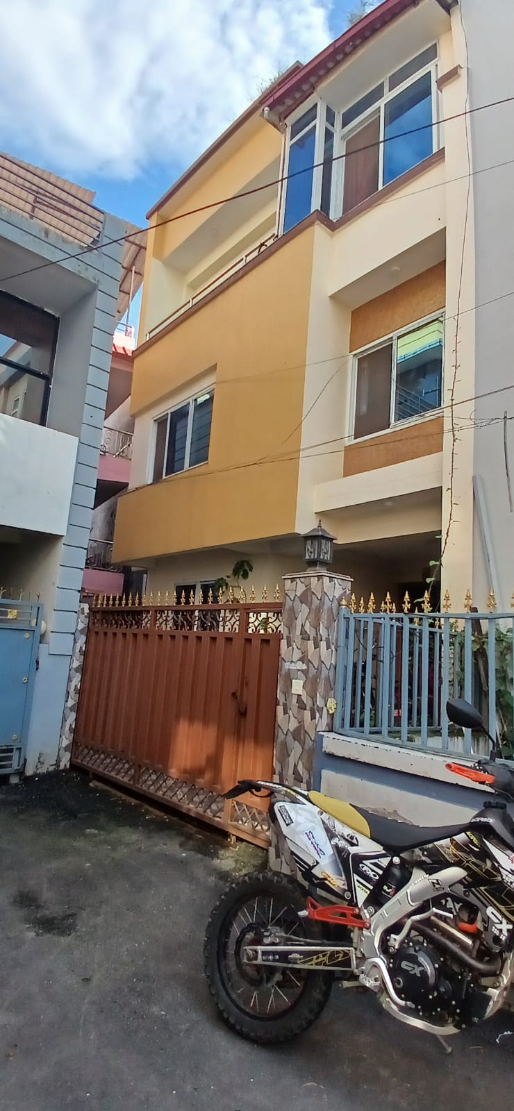 property-image